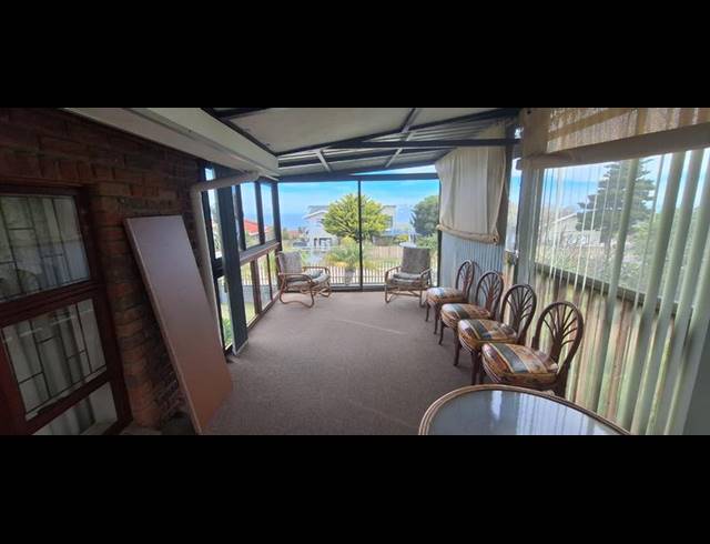 3 BEDROOM HOUSE FOR SALE IN DANA BAY